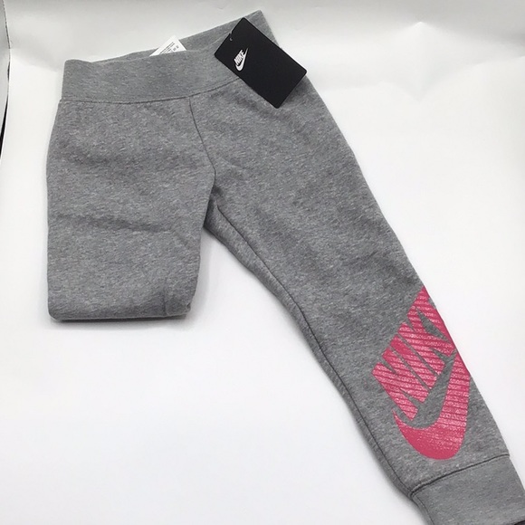 Nike sweatsuit - Picture 2 of 3